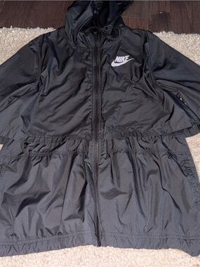 nike women’s black windbreaker